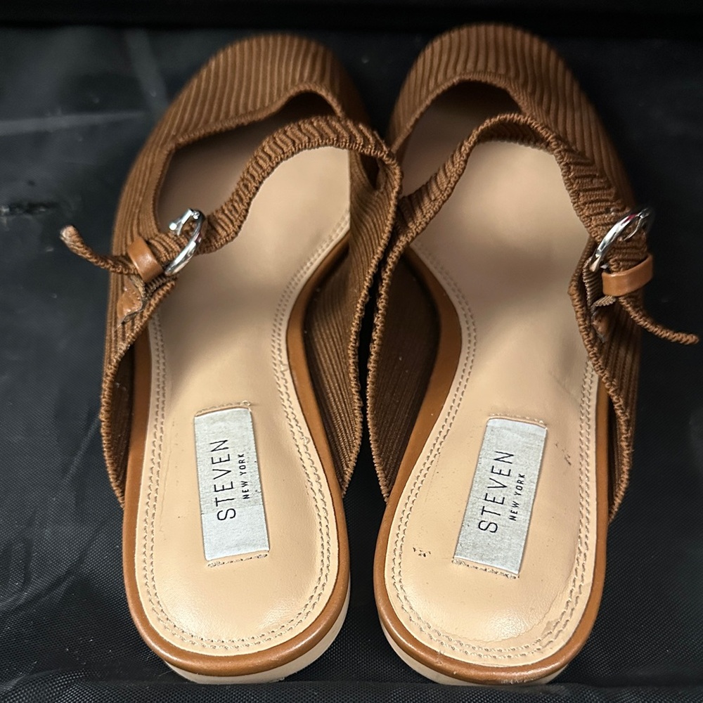 Steven By Steve Madden Brown Flats with‎ Strap - Picture 6 of 9